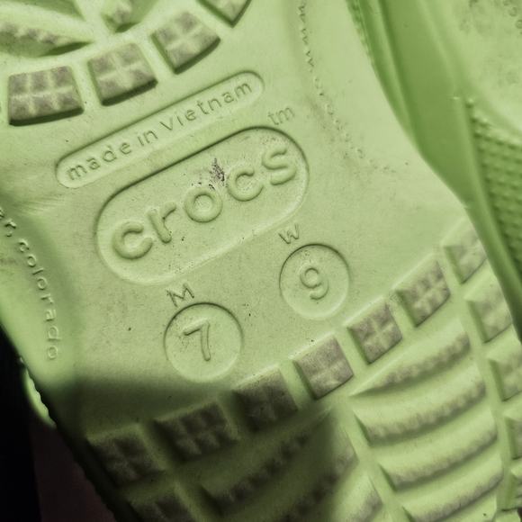CROCS Monsters Inc Mike Wazowski Lime Green Slip On Womens 9. Mens 7 - Picture 5 of 5